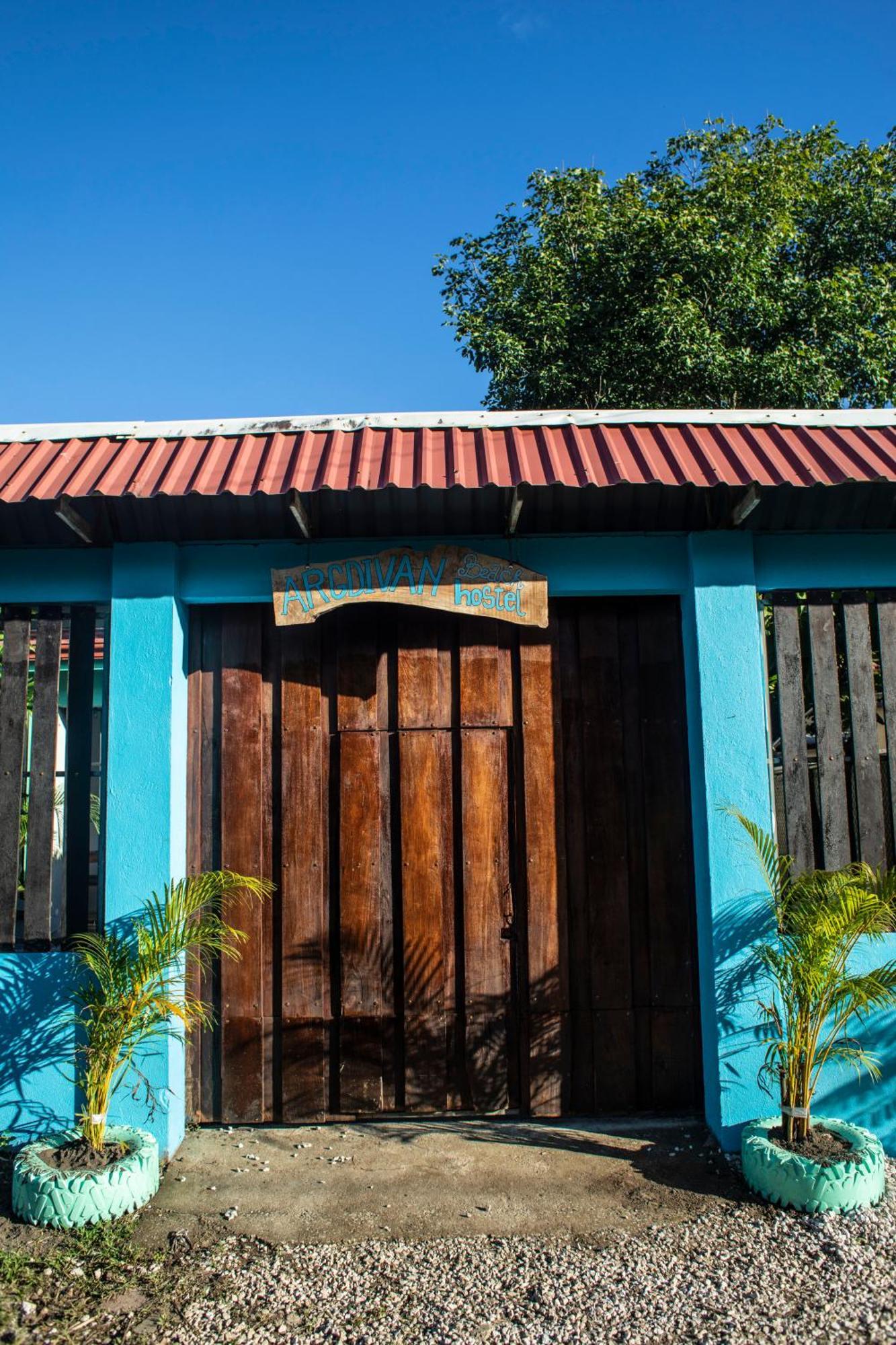 Argdivan Beach Hostel Sámara Zewnętrze zdjęcie